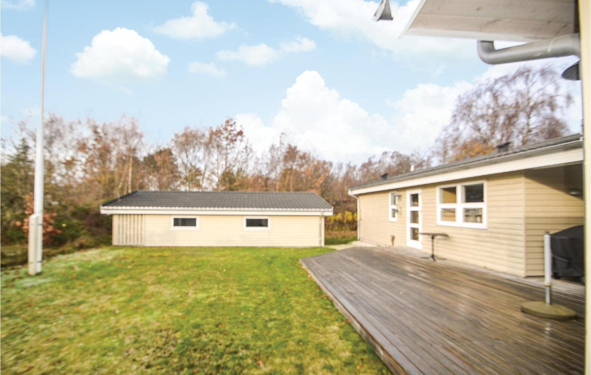 Amazing Home In Orsted With Kitchen Eksteriør bilde